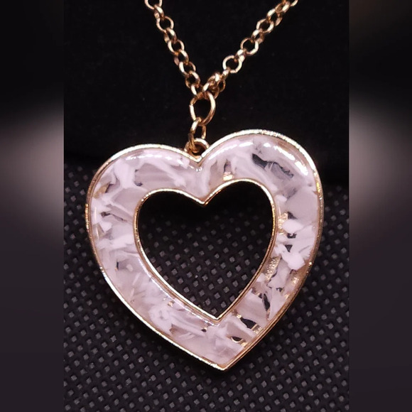 Time & Tru Heart Pendant goldtone necklace - Picture 2 of 5